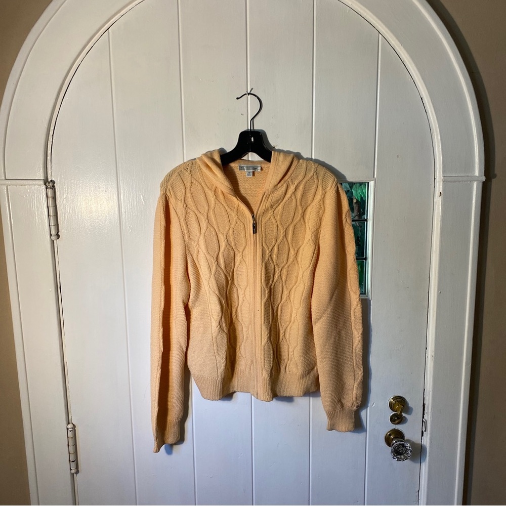 (1) Trendy Peach St. John Sport Zip-Up Hooded Sweater Jacket Women’s Size M